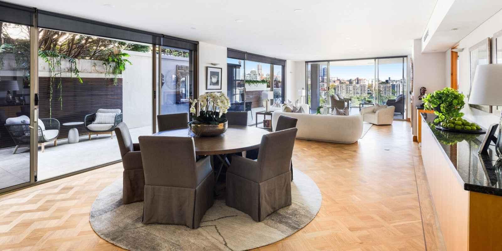 1/50 Mona Road Darling Point