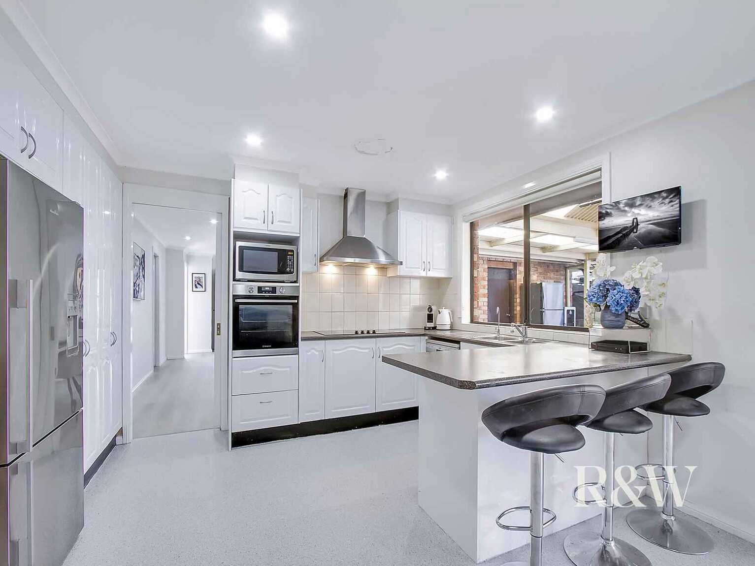 68 Windrush Circuit St Clair