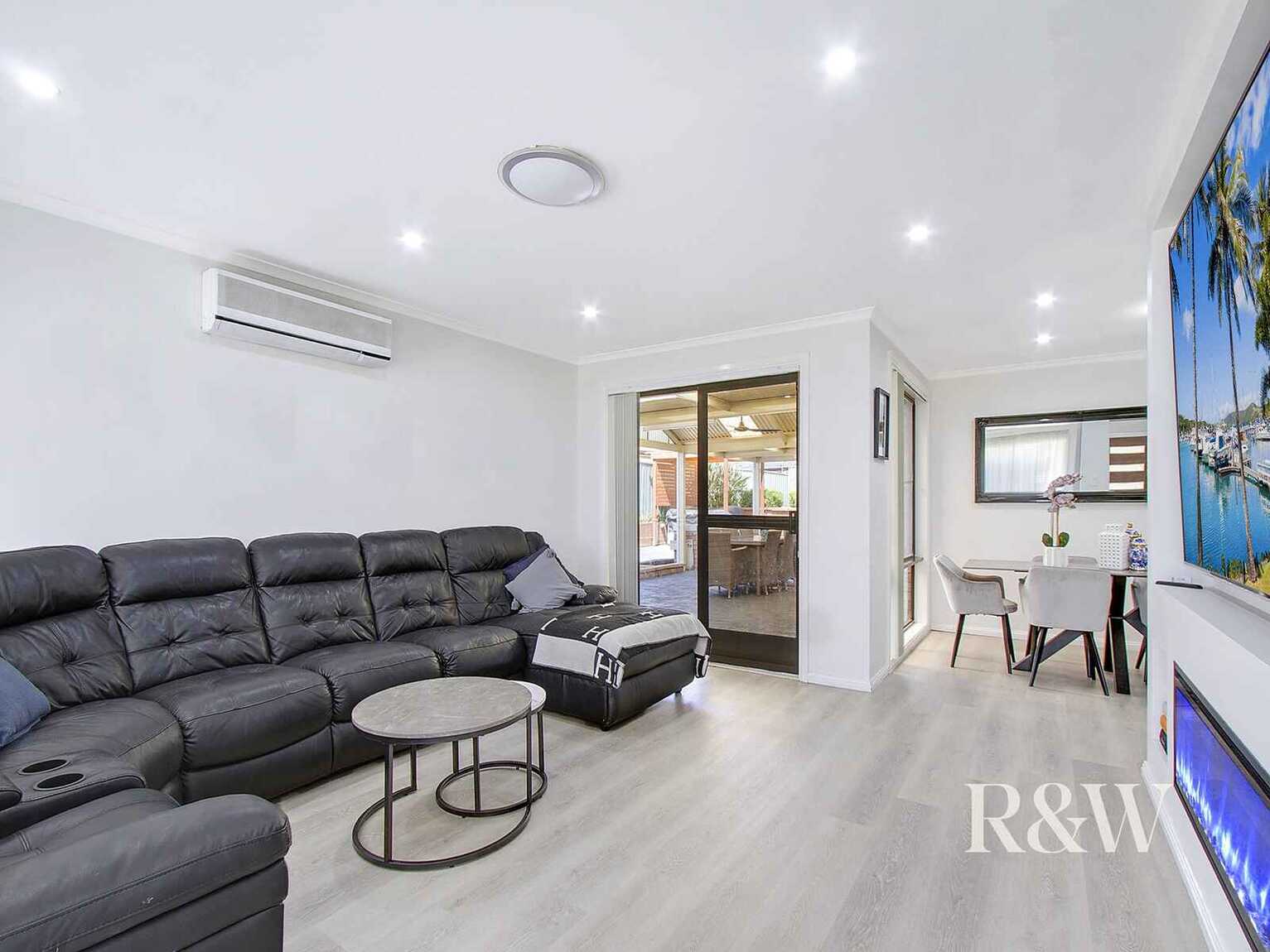 68 Windrush Circuit St Clair