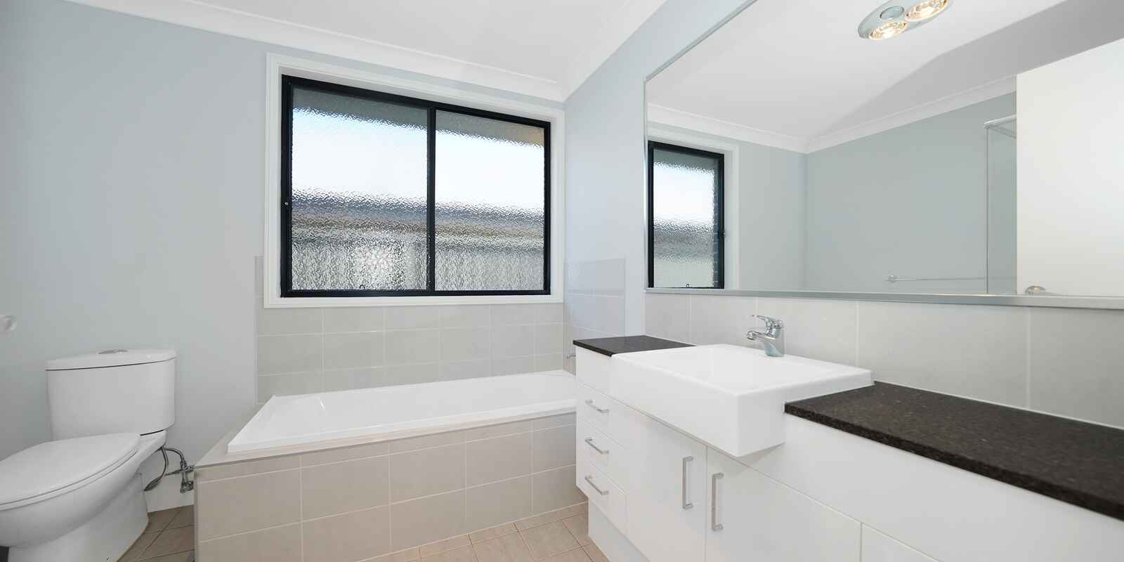 7 Holly Crescent Jordan Springs