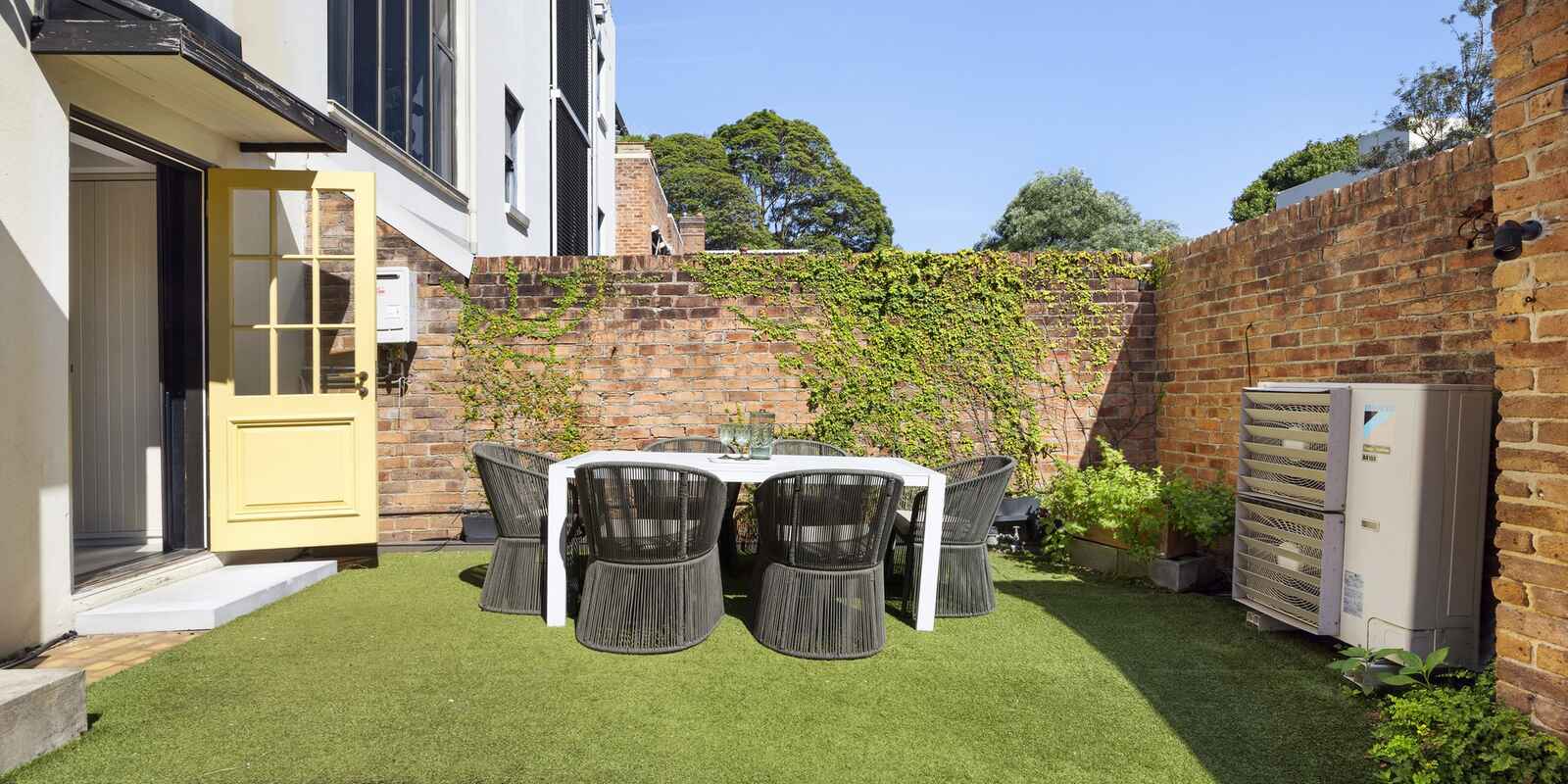 1/14 Rockwall Crescent Potts Point