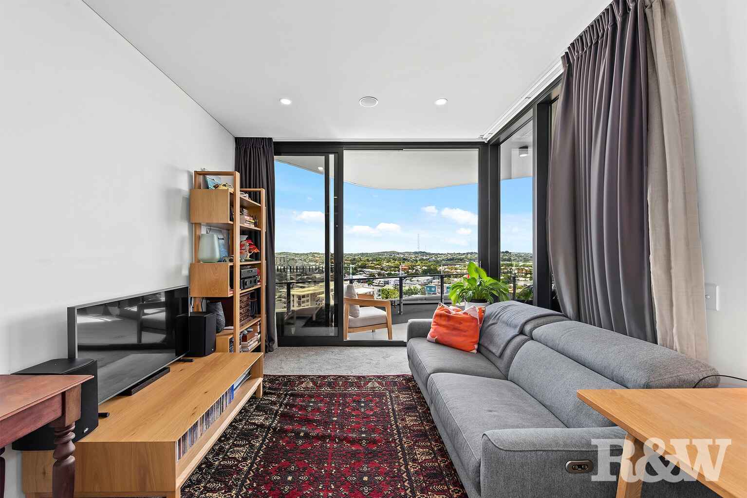 1705/62 Logan Road Woolloongabba 1705/62 Logan Road Woolloongabba