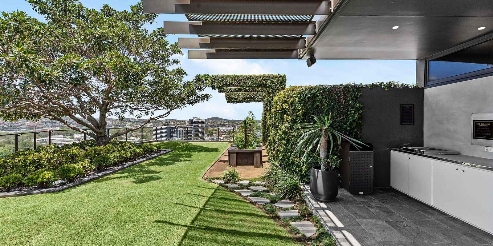 1705/62 Logan Road Woolloongabba 1705/62 Logan Road Woolloongabba