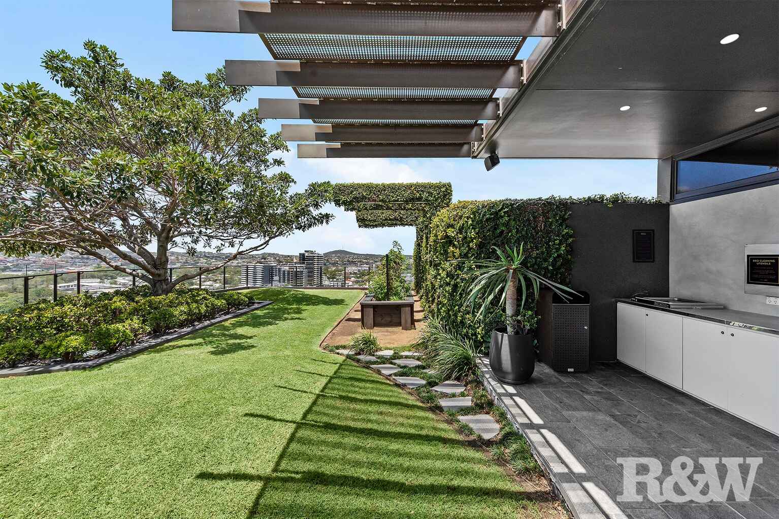 1705/62 Logan Road Woolloongabba 1705/62 Logan Road Woolloongabba