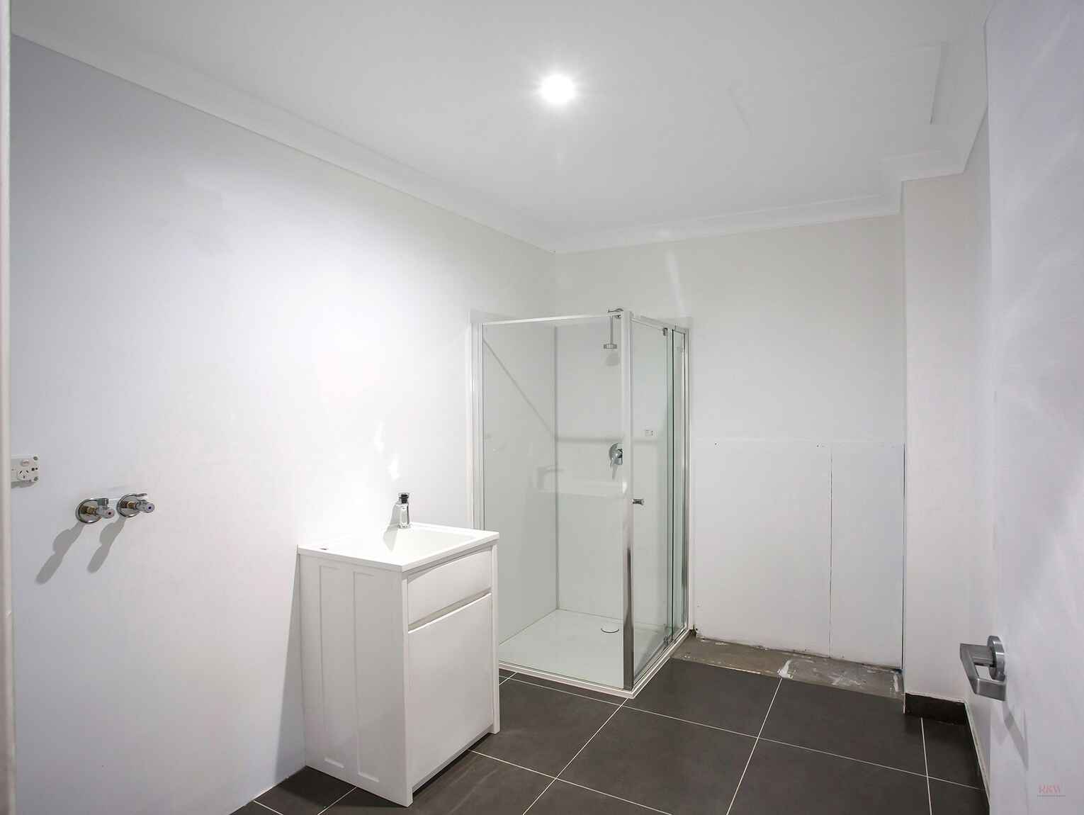 1/9 McCourt Road Moss Vale