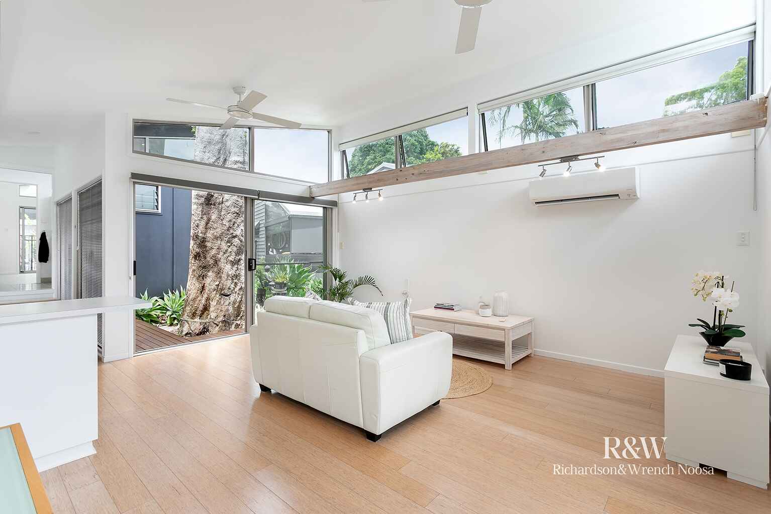 25 Sleepy Hollow Drive Noosa Heads 25 Sleepy Hollow Drive Noosa Heads