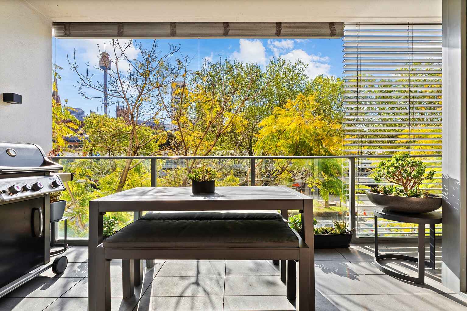 64/68 Sir John Young Crescent Woolloomooloo