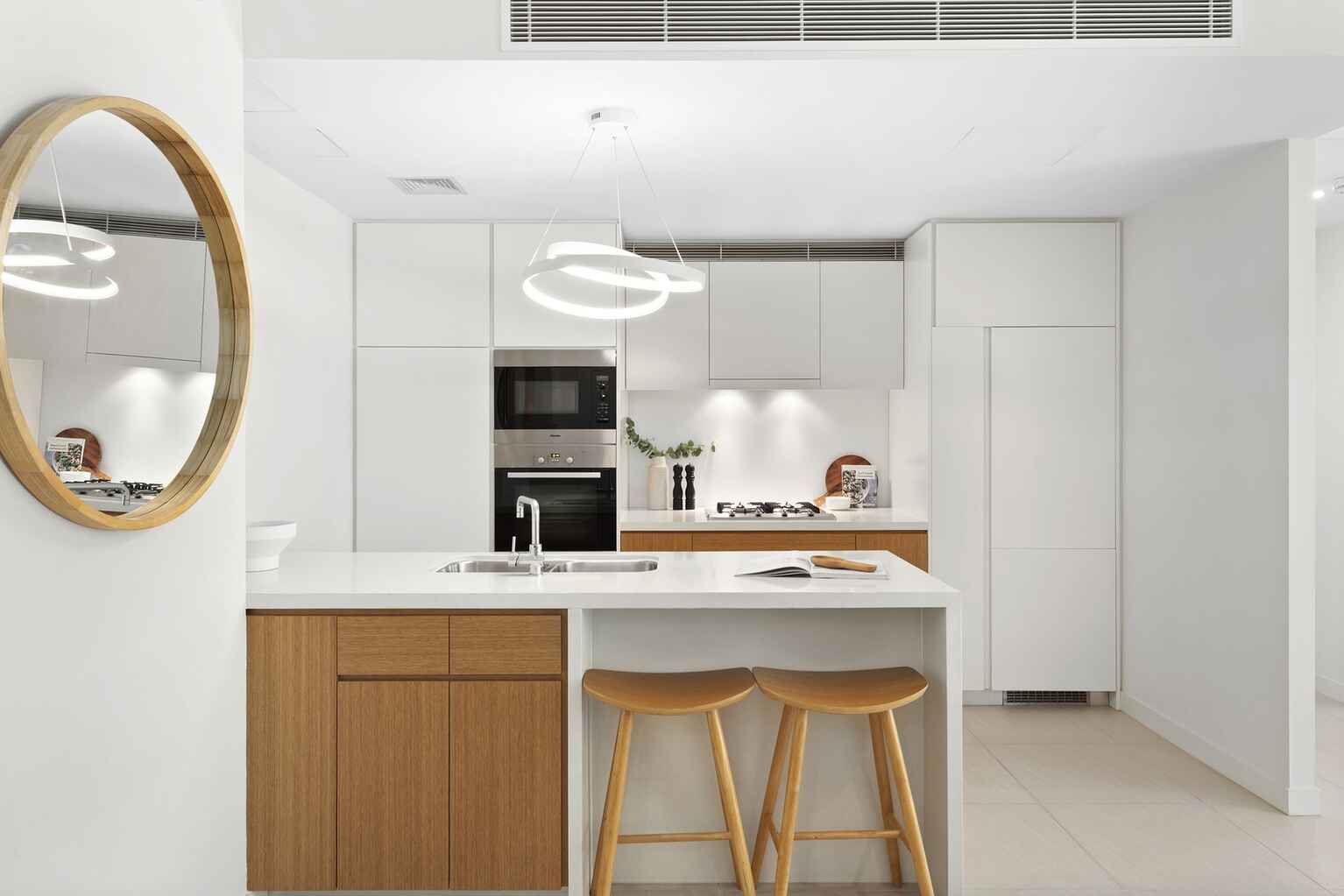 64/68 Sir John Young Crescent Woolloomooloo