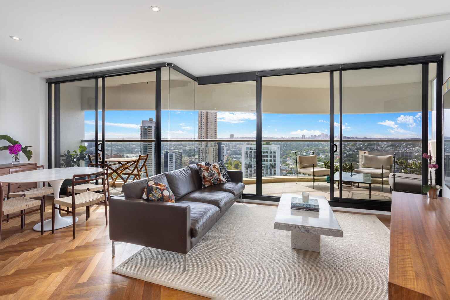 2305/184 Forbes Street Darlinghurst