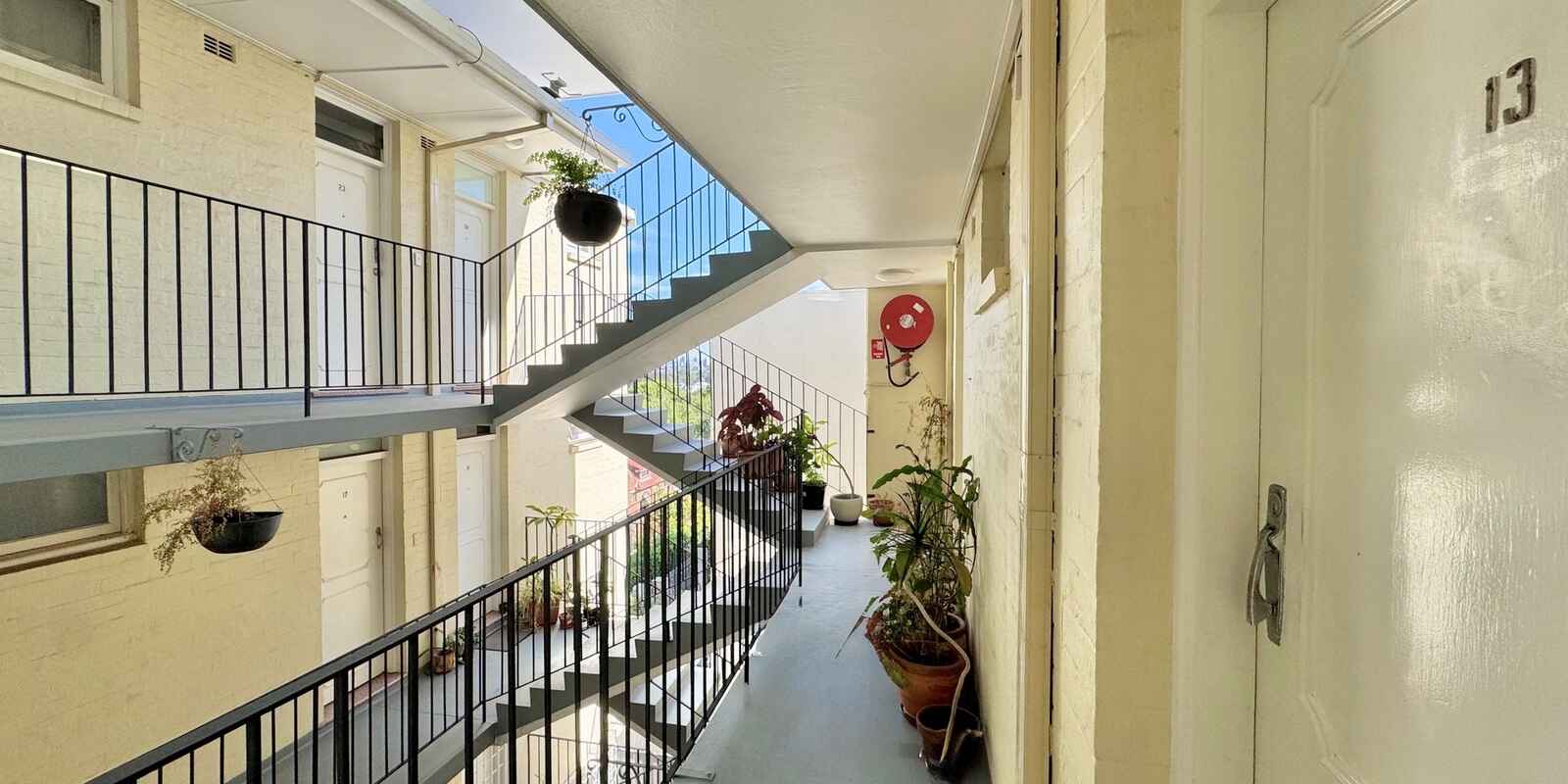 13/147 Brougham Street Woolloomooloo