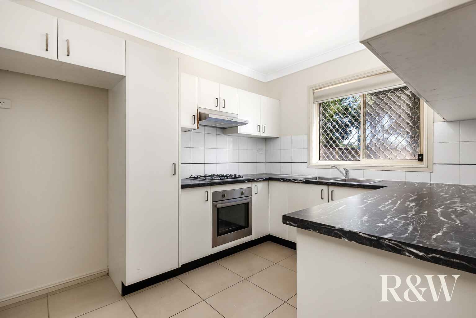 2/1 Victoria Road Rooty Hill