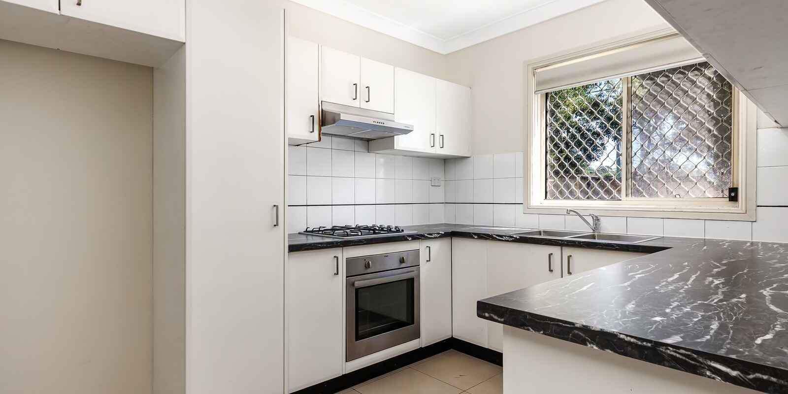2/1 Victoria Road Rooty Hill