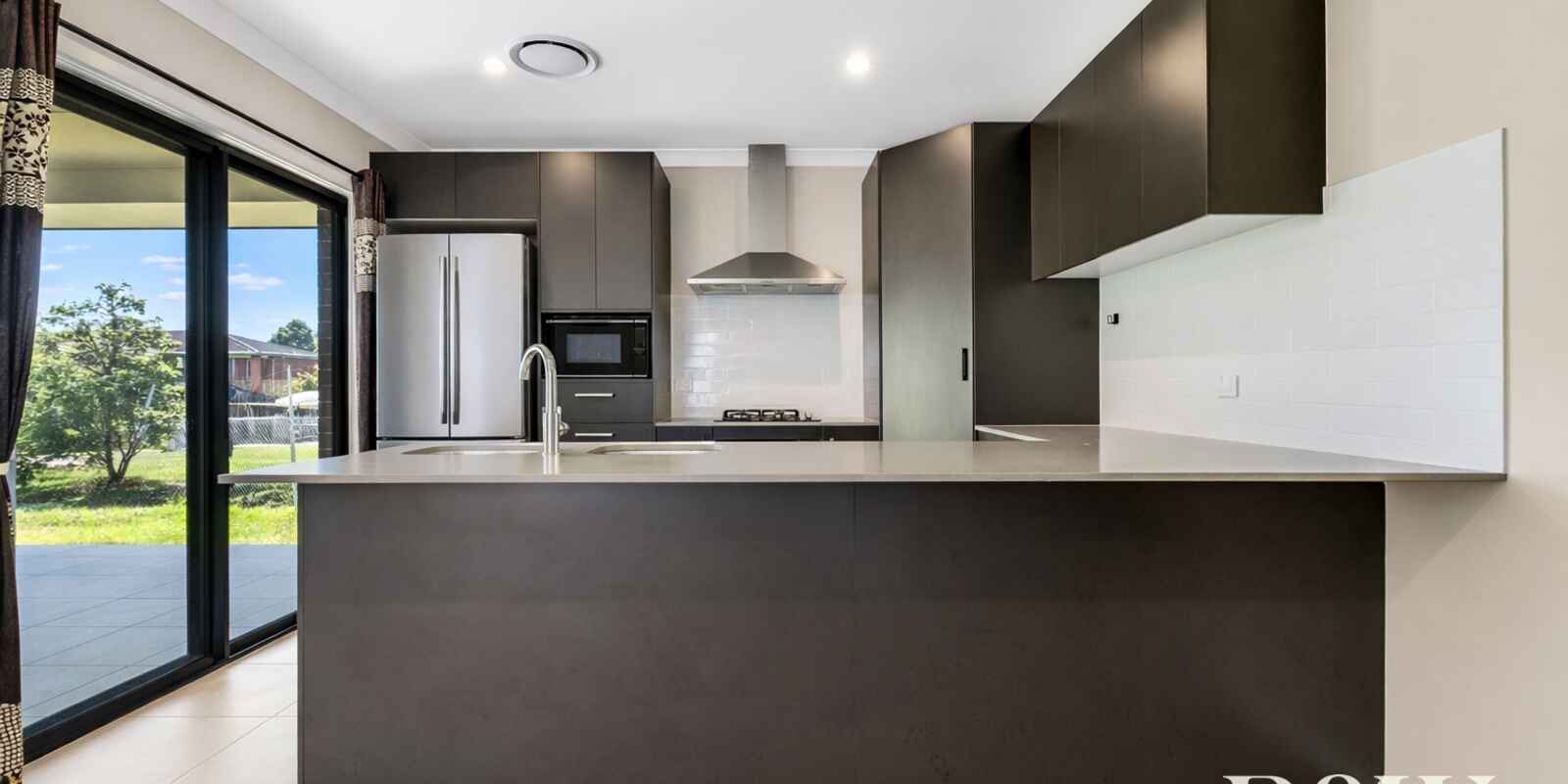 2 CASSIO WAY Rosemeadow