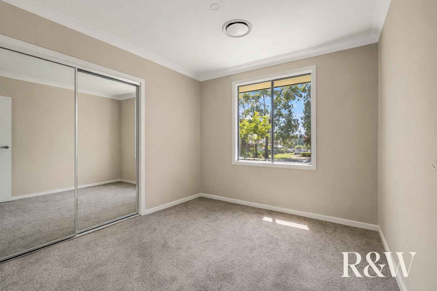 2 CASSIO WAY Rosemeadow
