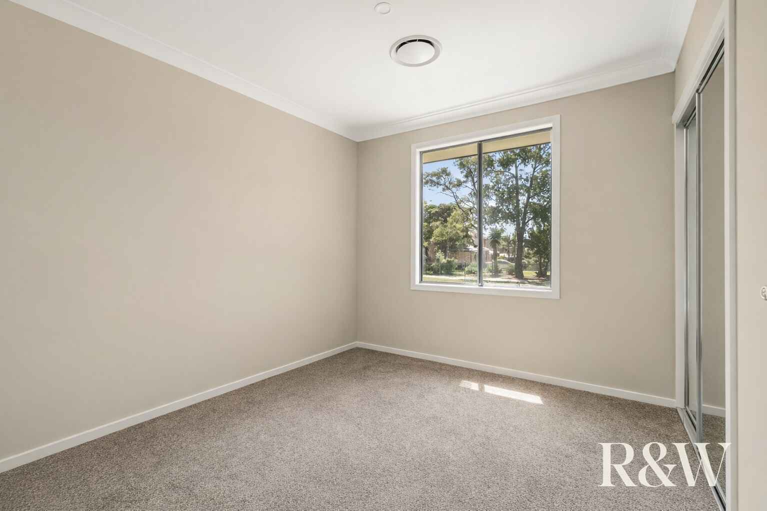 2 CASSIO WAY Rosemeadow