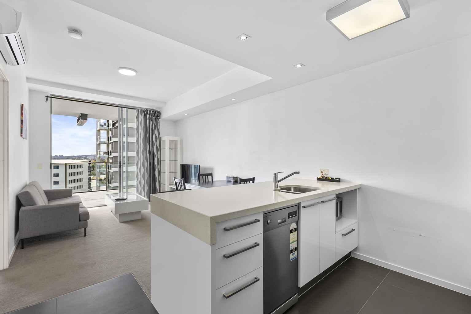 705/159 Logan Road Woolloongabba 705/159 Logan Road Woolloongabba