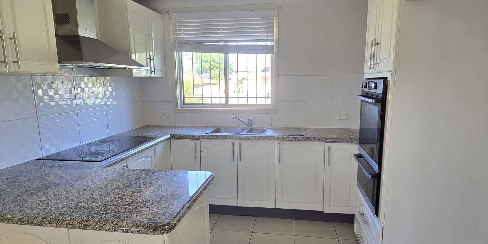 2 Lawley Street Bossley Park