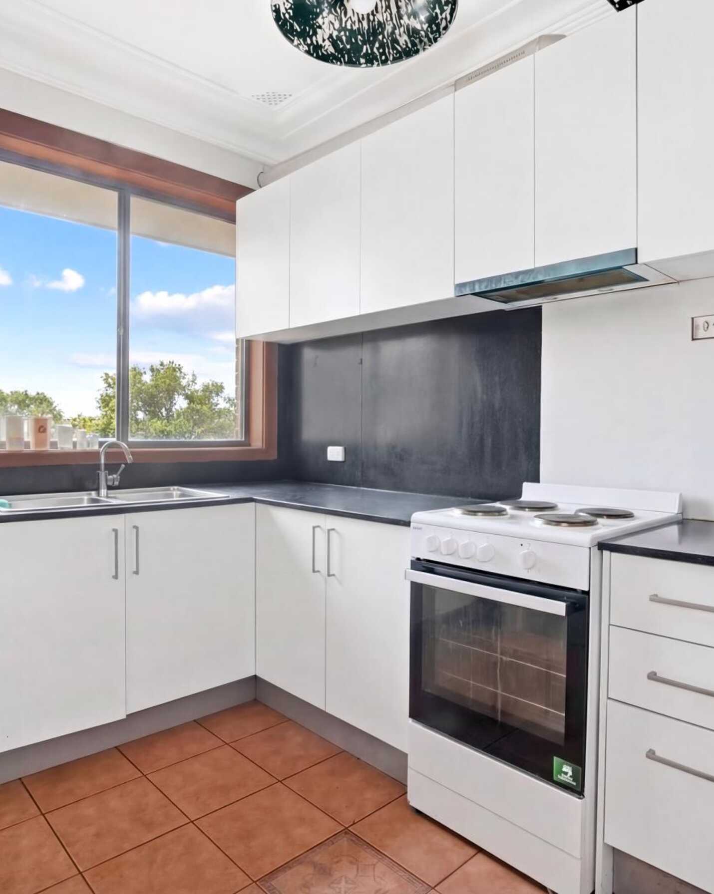 7 Crawford Road, Doonside, Doonside - Thumbnail 4