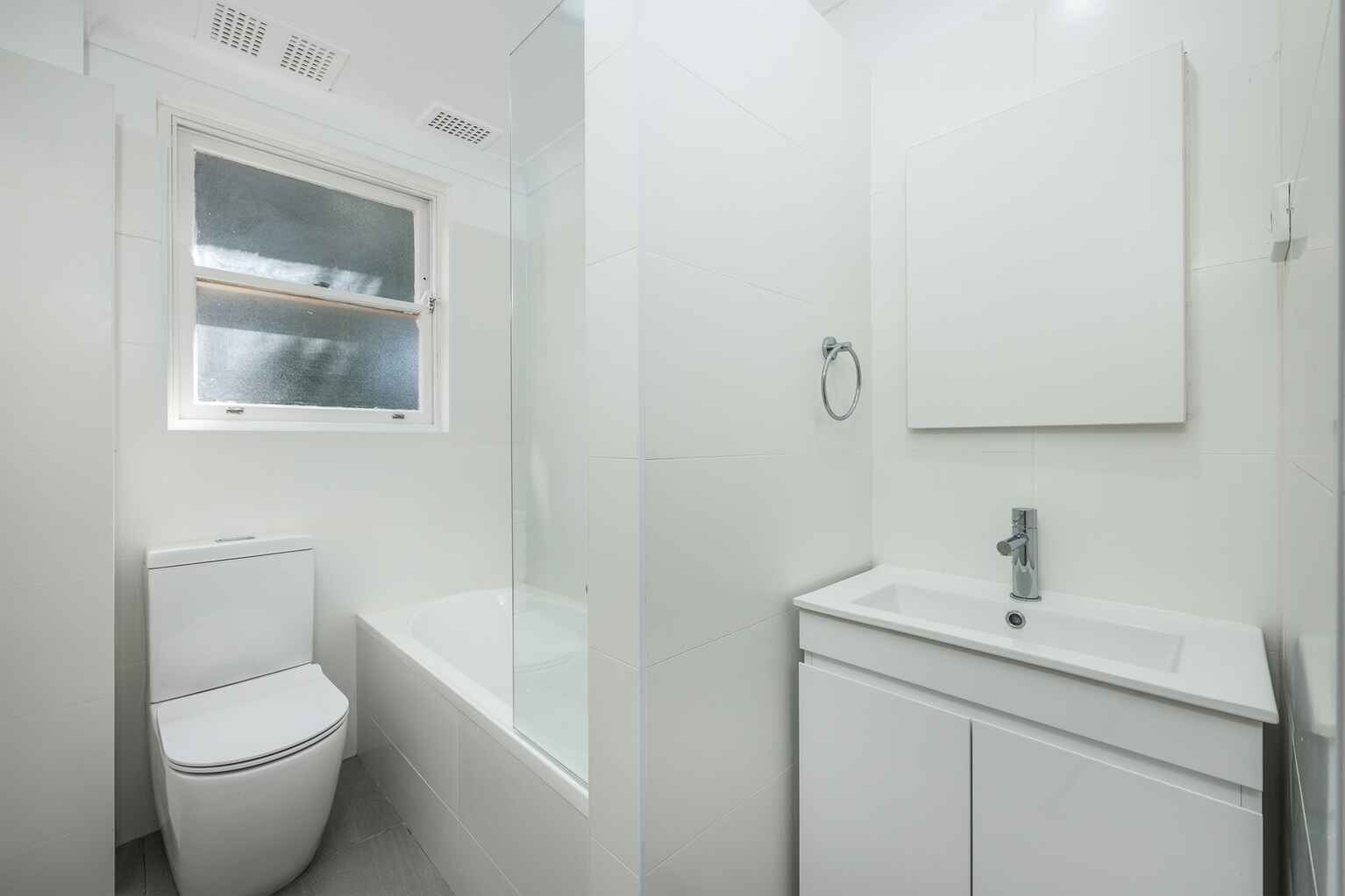 8/16 Mckye Street Waverton