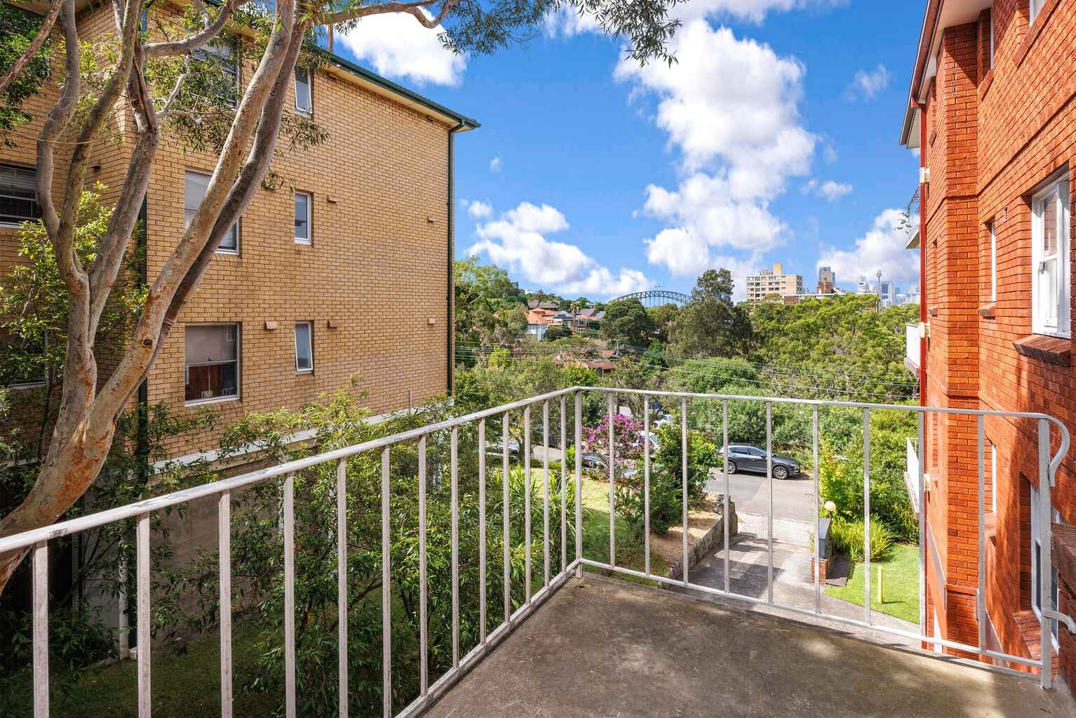 8/16 Mckye Street Waverton