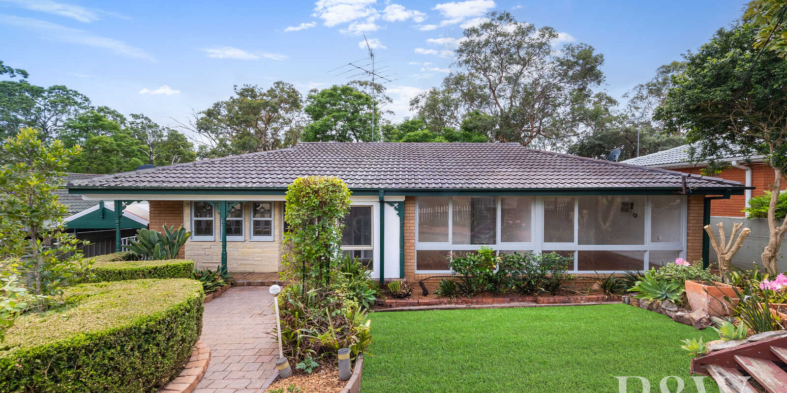 13 LUGARNO AVENUE Leumeah 13 LUGARNO AVENUE Leumeah