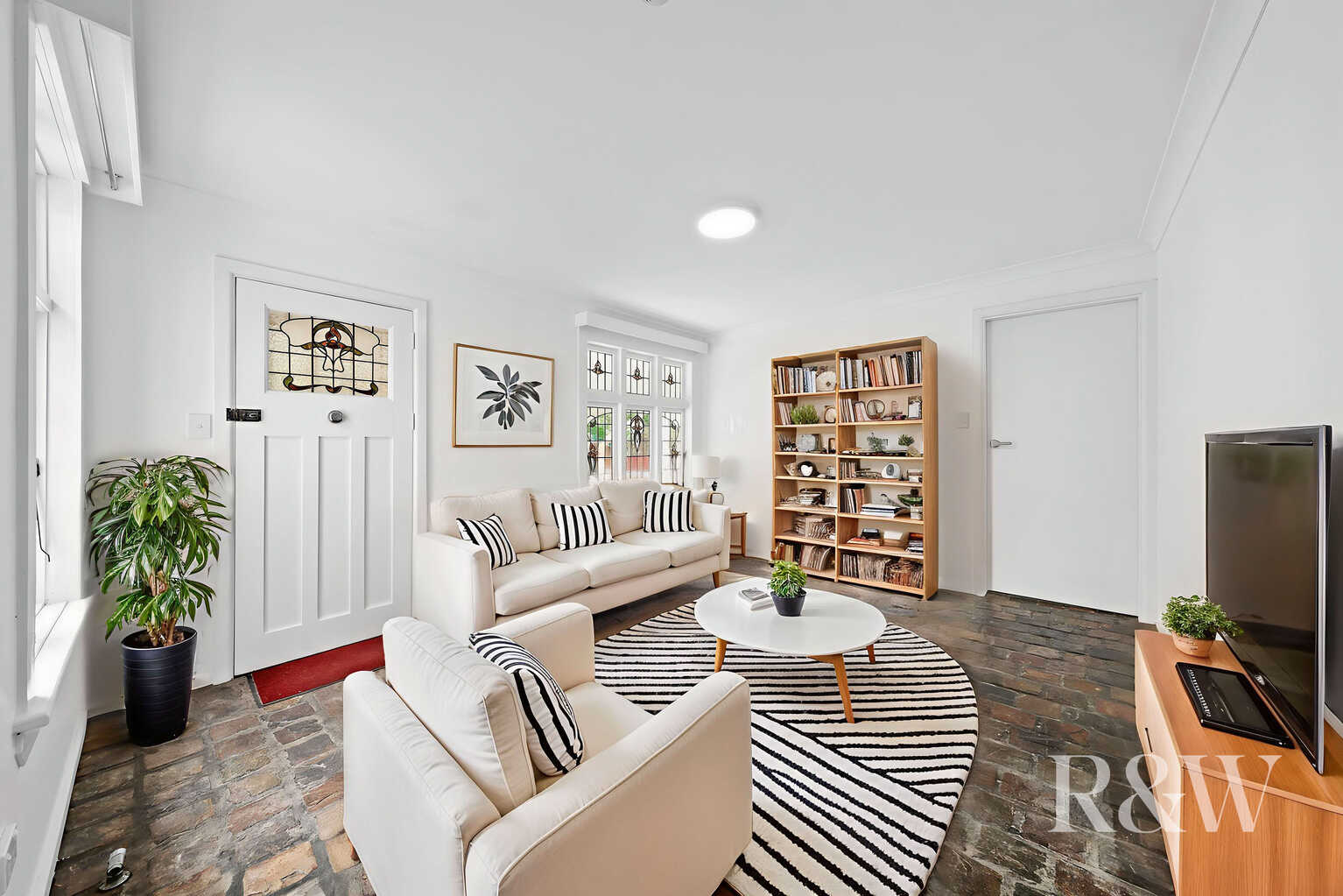 13 LUGARNO AVENUE Leumeah 13 LUGARNO AVENUE Leumeah