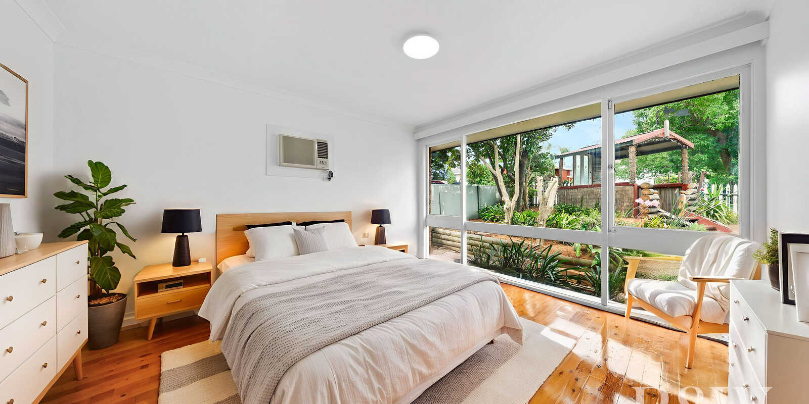 13 LUGARNO AVENUE Leumeah 13 LUGARNO AVENUE Leumeah
