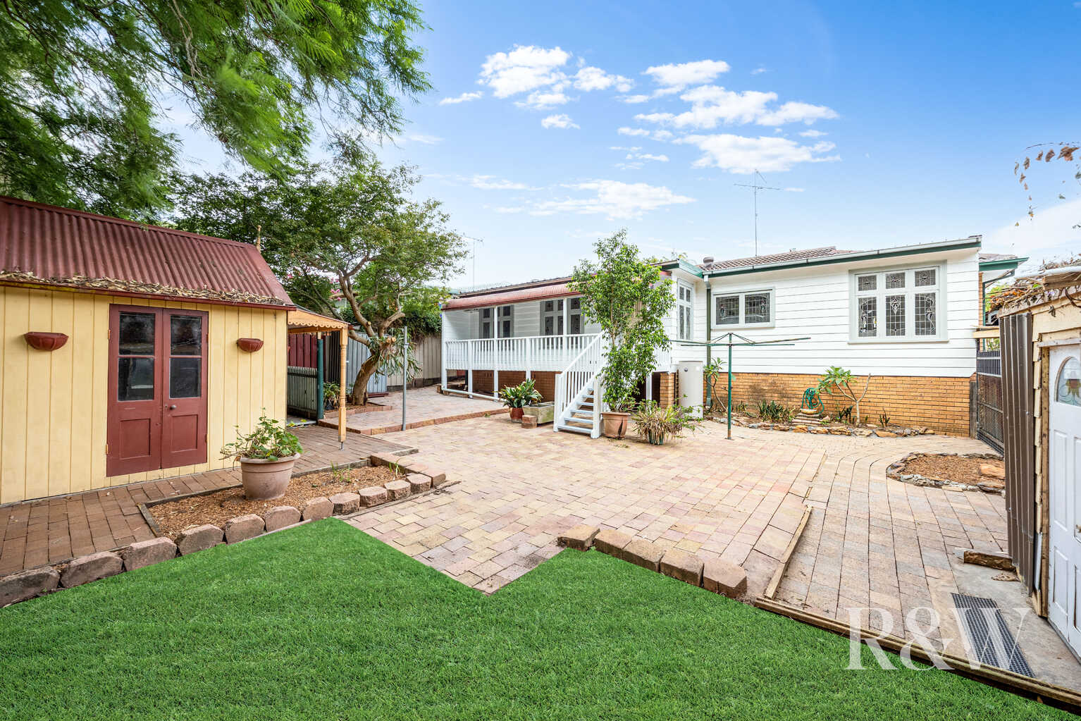 13 LUGARNO AVENUE Leumeah 13 LUGARNO AVENUE Leumeah