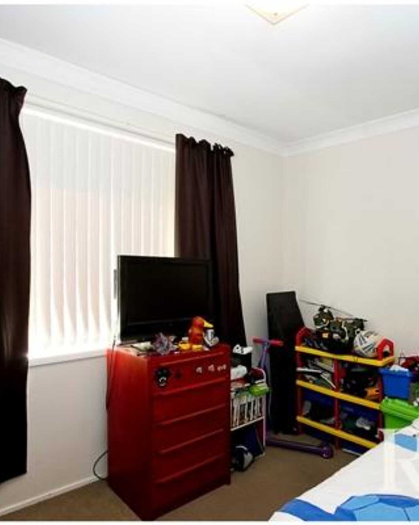 17 Greenway Avenue Shalvey, Shalvey - Thumbnail 5