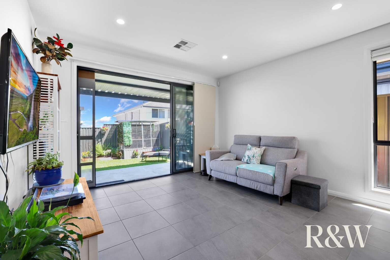 9 DURACK AVENUE Catherine Field 9 DURACK AVENUE Catherine Field