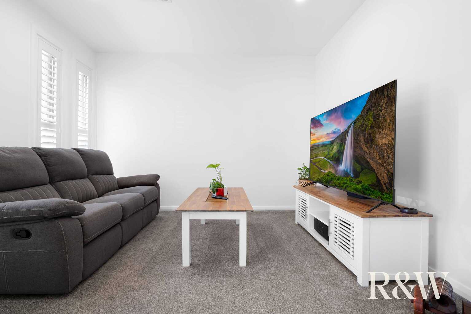 9 DURACK AVENUE Catherine Field 9 DURACK AVENUE Catherine Field