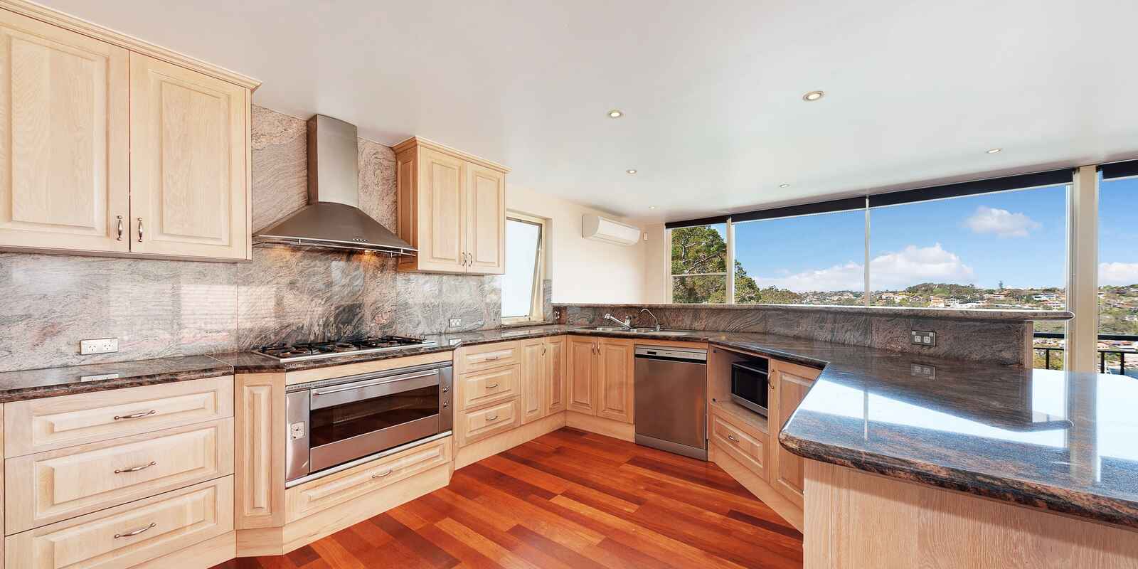 242  Edinburgh Road  Castlecrag