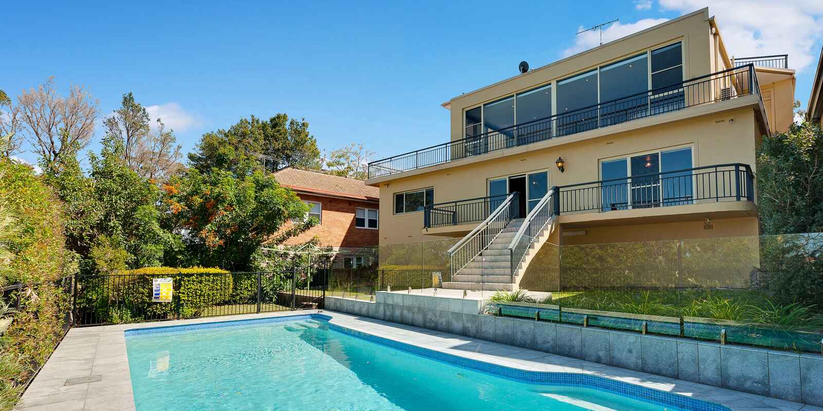 242  Edinburgh Road  Castlecrag