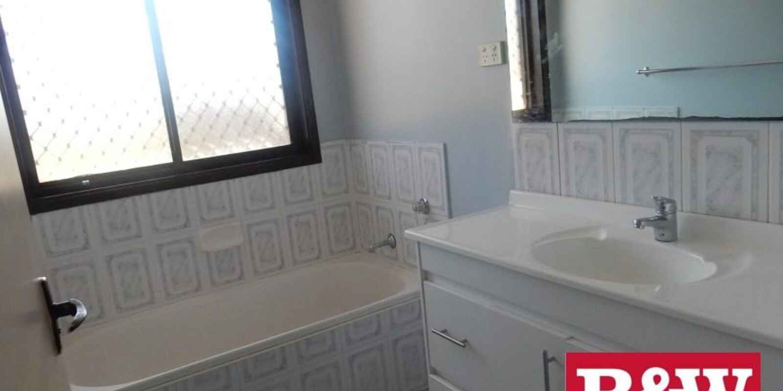 24 Dorset Close Wakeley