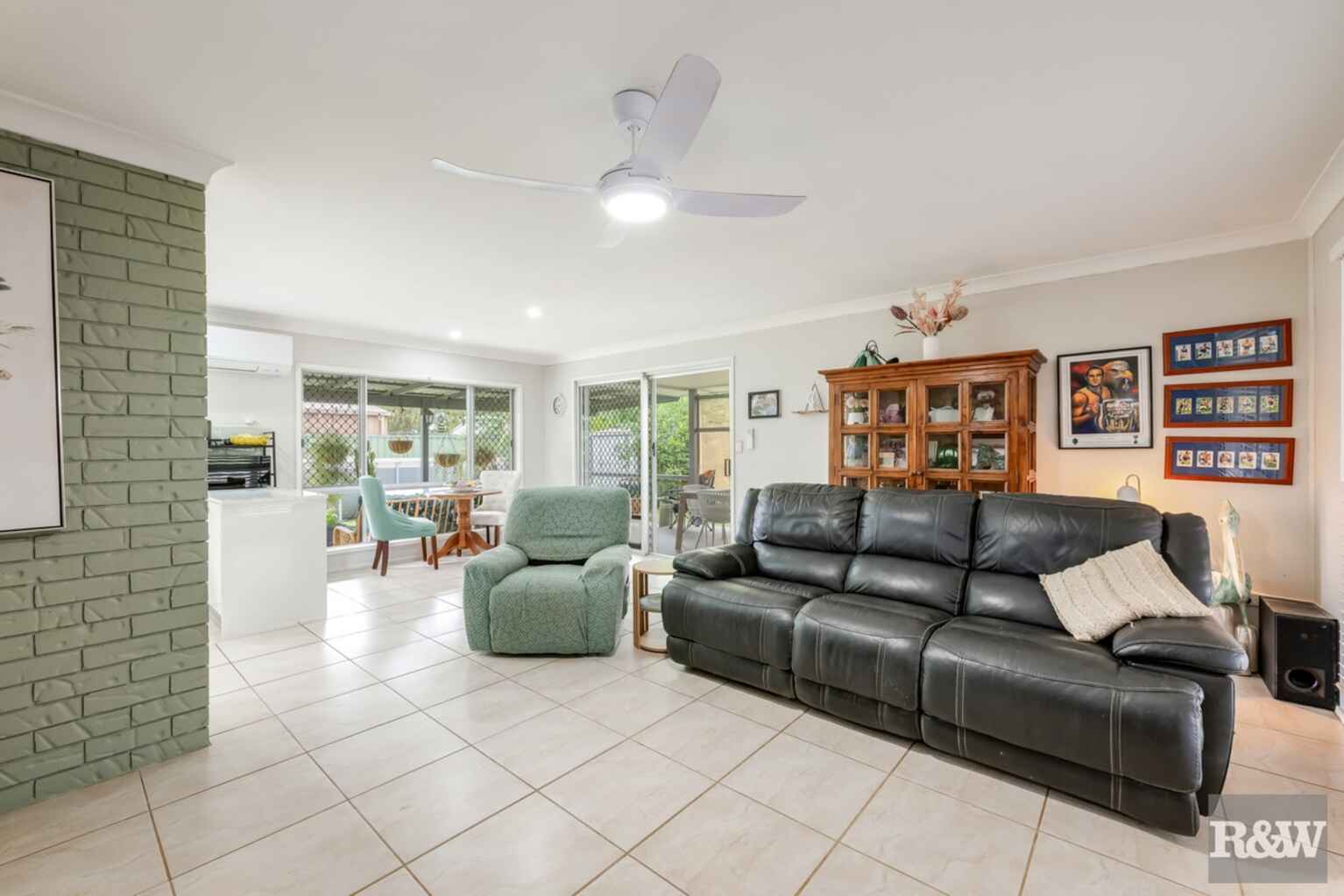 30 SUNSET Drive Thabeban 30 SUNSET Drive Thabeban