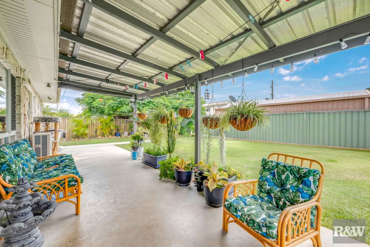 30 SUNSET Drive Thabeban 30 SUNSET Drive Thabeban