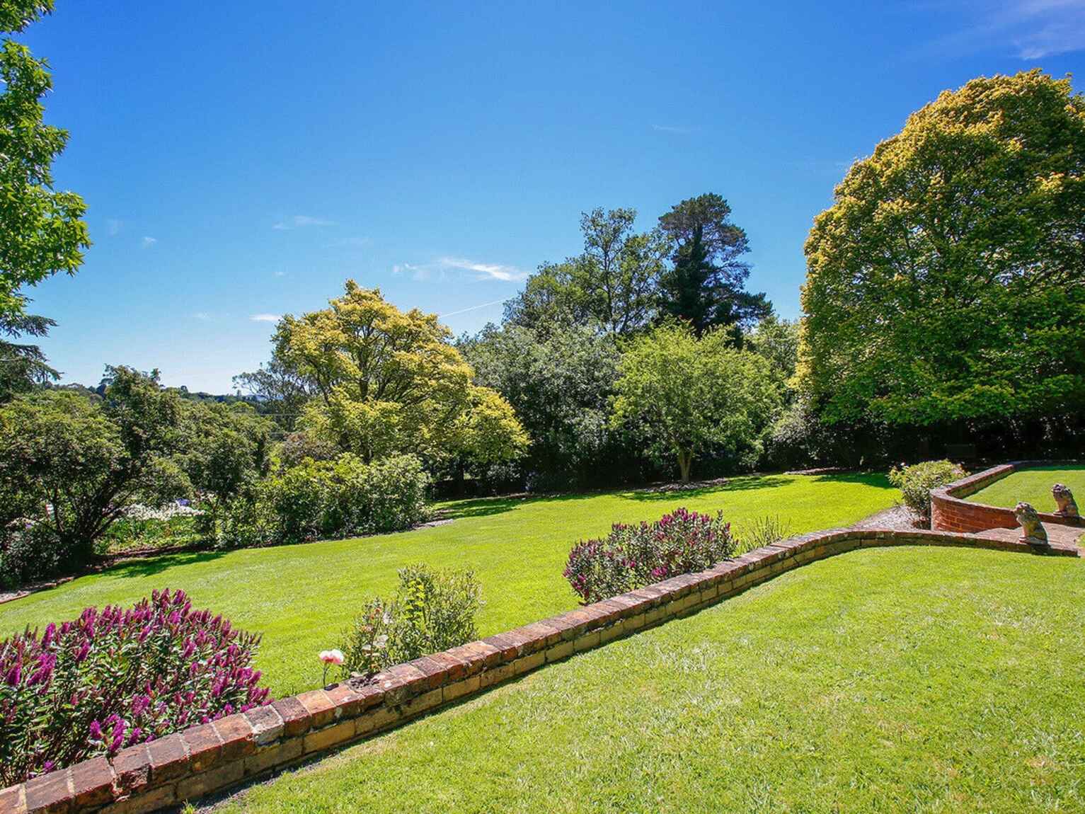 31-33 Robertson Road Moss Vale