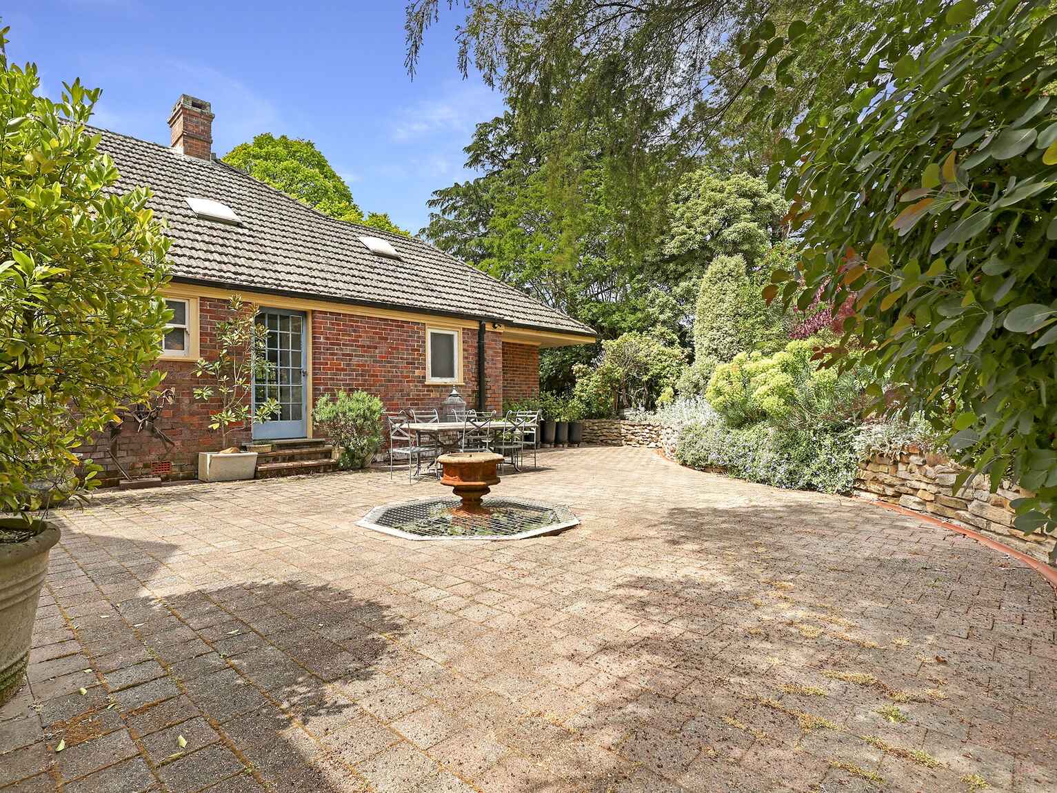 31-33 Robertson Road Moss Vale