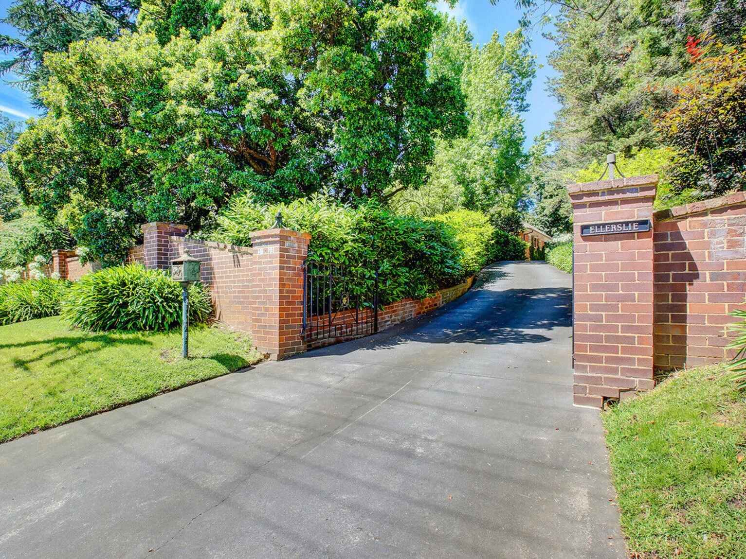 31-33 Robertson Road Moss Vale