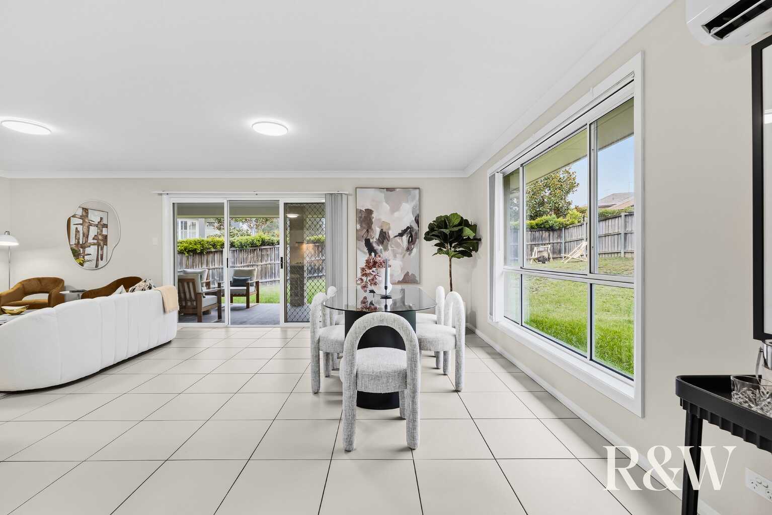 10 JARVISFIELD PLACE Macquarie Links