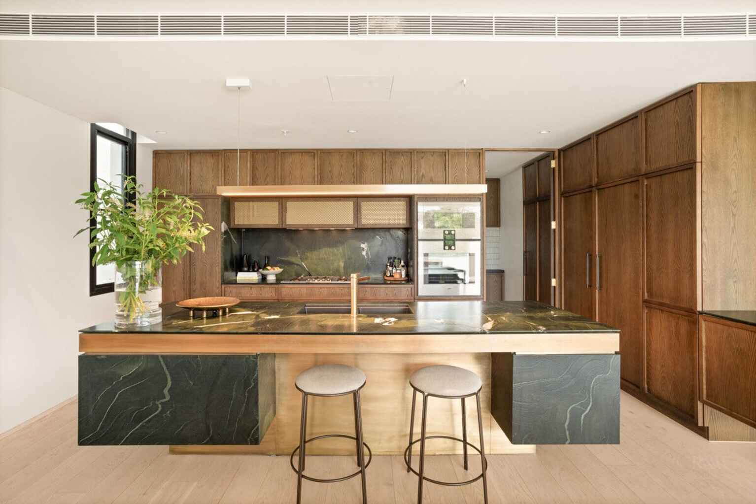 2/30 Kent Road Rose Bay