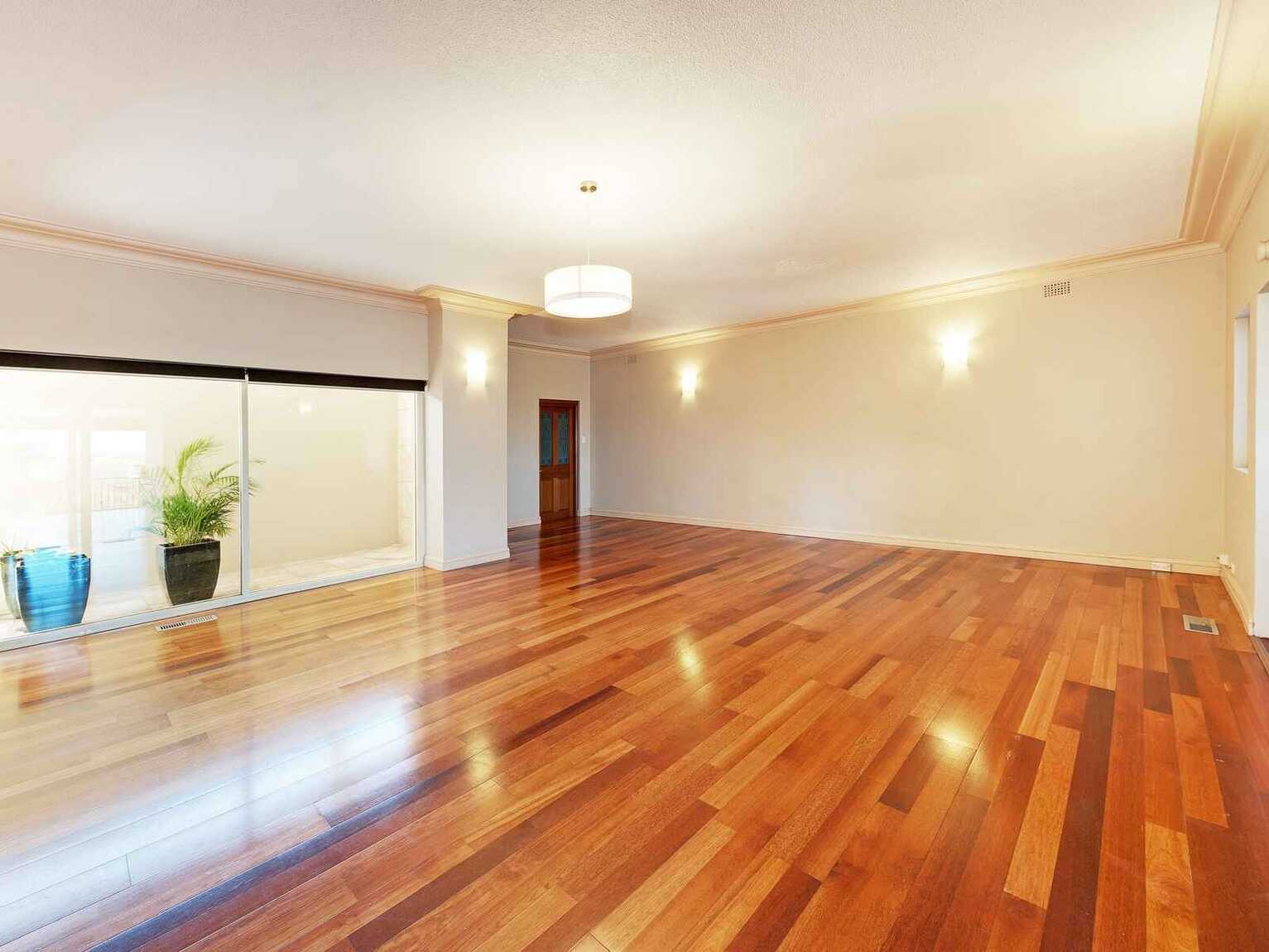 242  Edinburgh Road  Castlecrag