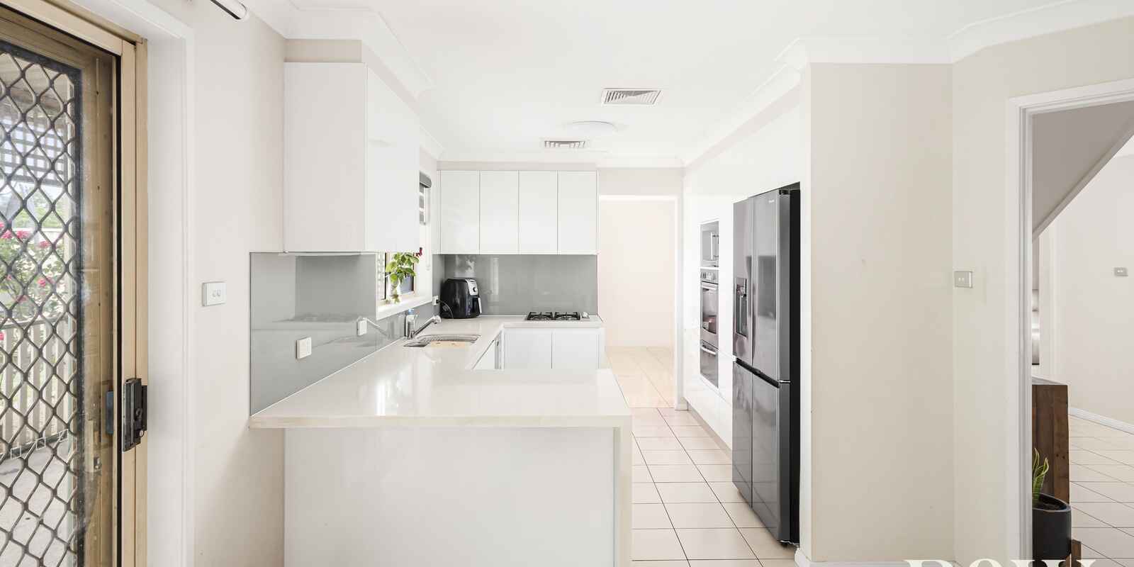 6 Ashwick Circuit St Clair