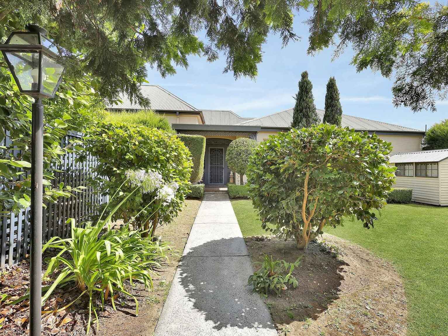 2/12 Arthur Street Moss Vale