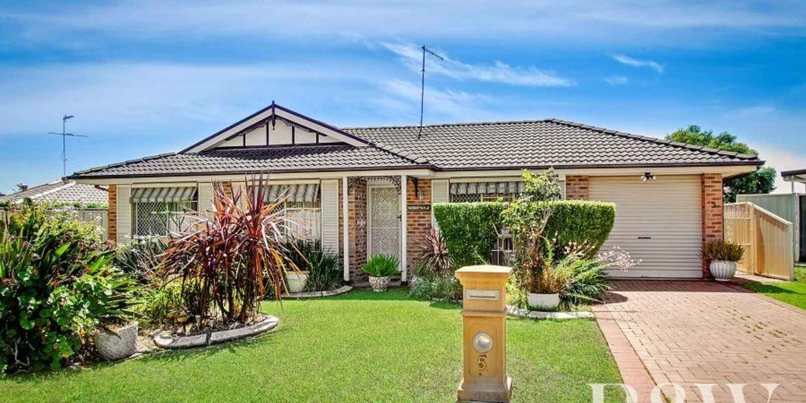 5 Shamrock Court St Clair