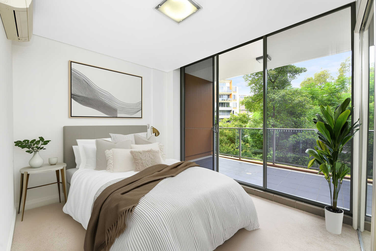 439/3 Loftus Street Turrella