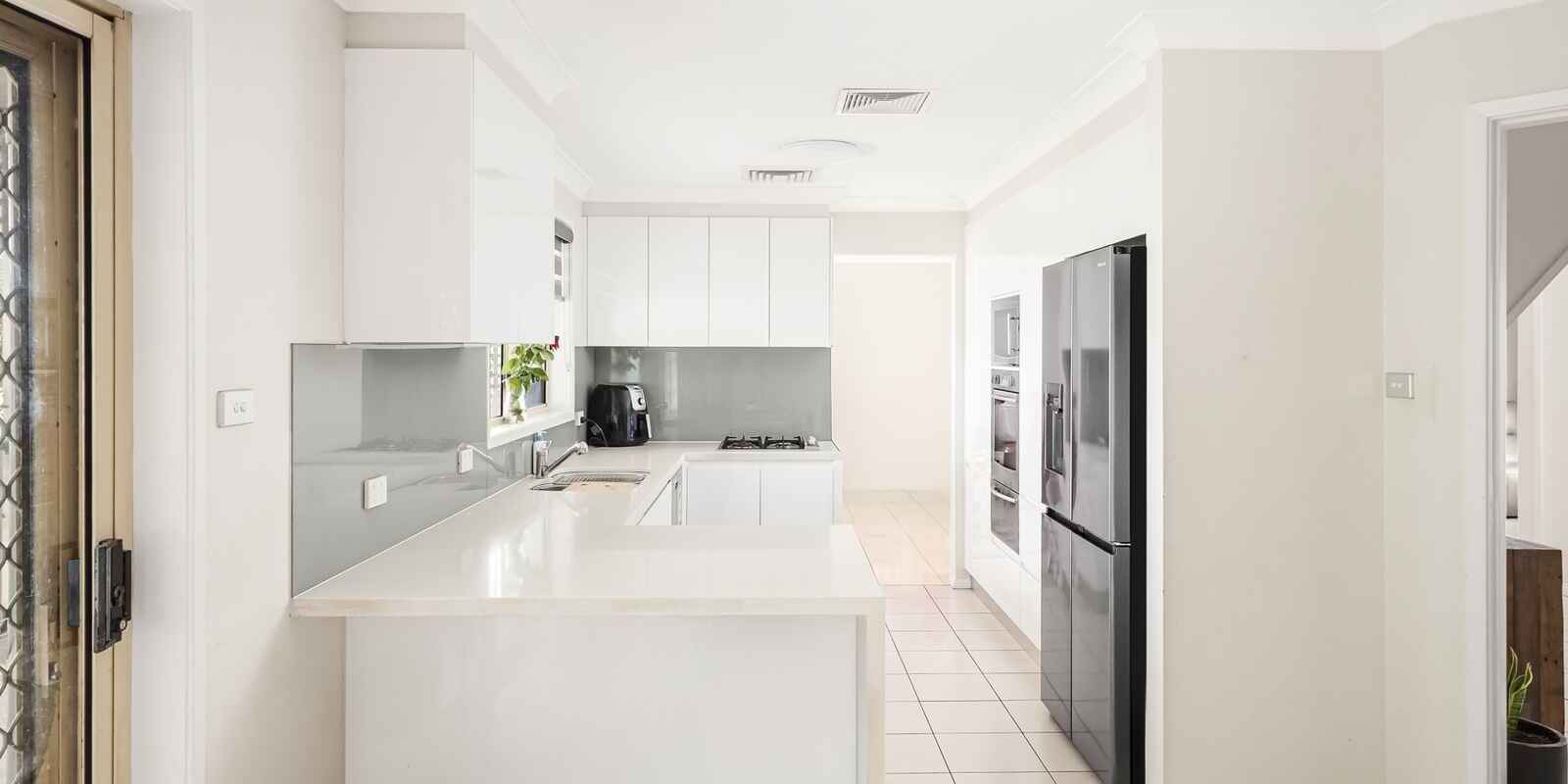 6 Ashwick Circuit St Clair