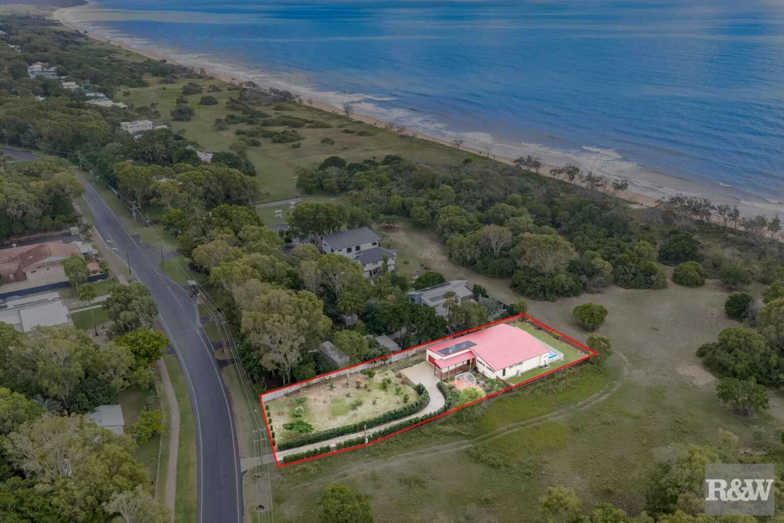 86 Sylvan Drive Moore Park Beach 86 Sylvan Drive Moore Park Beach