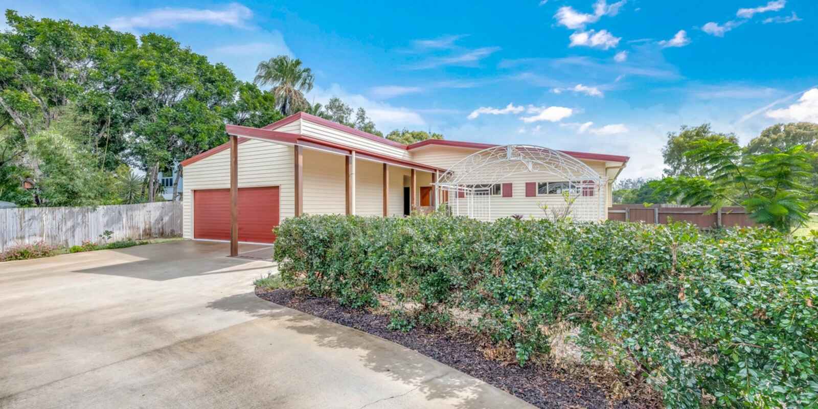 86 Sylvan Drive Moore Park Beach 86 Sylvan Drive Moore Park Beach