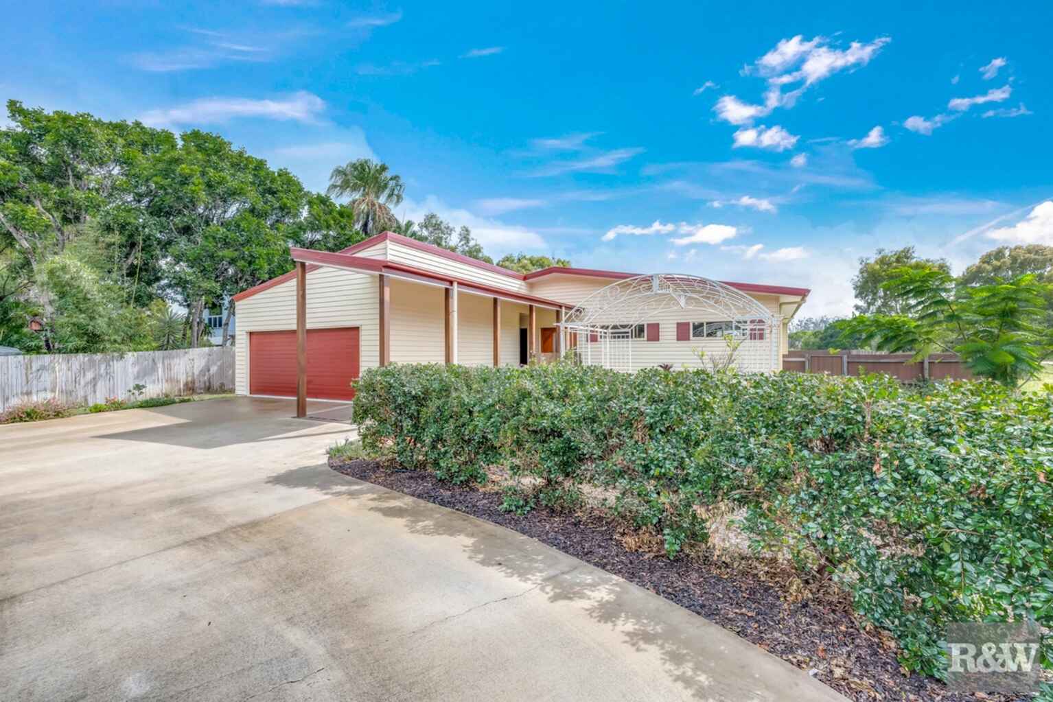 86 Sylvan Drive Moore Park Beach 86 Sylvan Drive Moore Park Beach